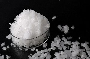 سدیم هیدروکسید و کات کبود